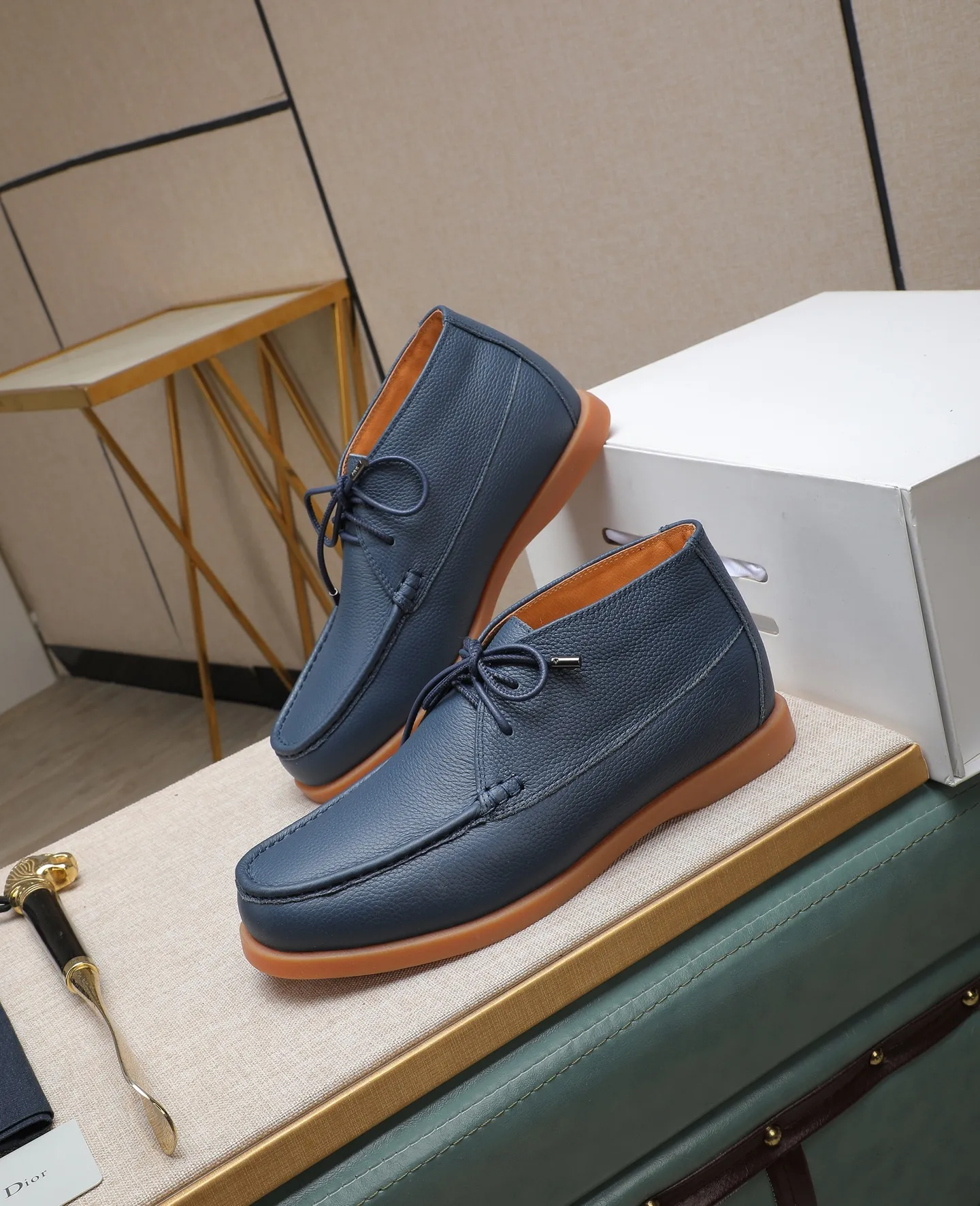 Men's shoes 💰600 Wool lining Original order quality Dior —🆘. Dior original order purchase, high-end leather shoes, fabric: imported cowhide from Italy ➕ water-dyed cow lining/wool lining ➕ special original outsole, fine workmanship, real-life photos 🎬 size: 38-44 (with full set of packaging)